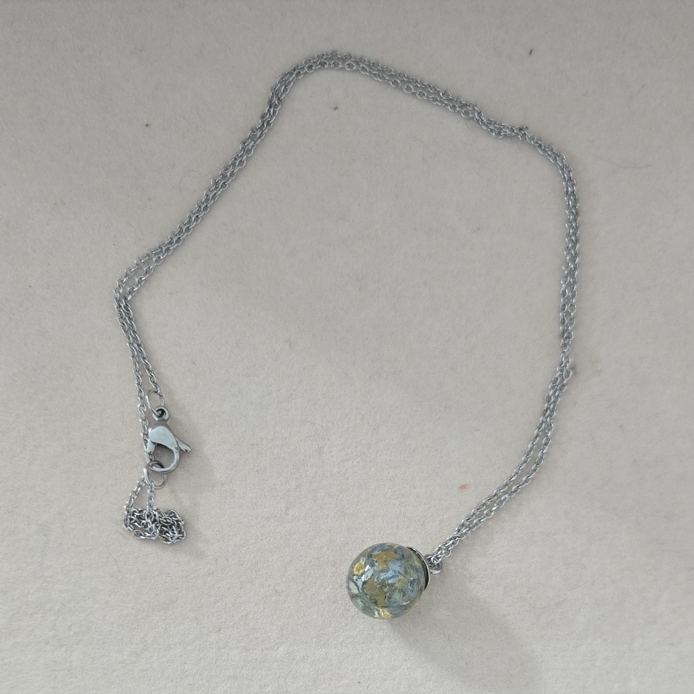 💫 Elegant Silver Necklace with Blue Pendant